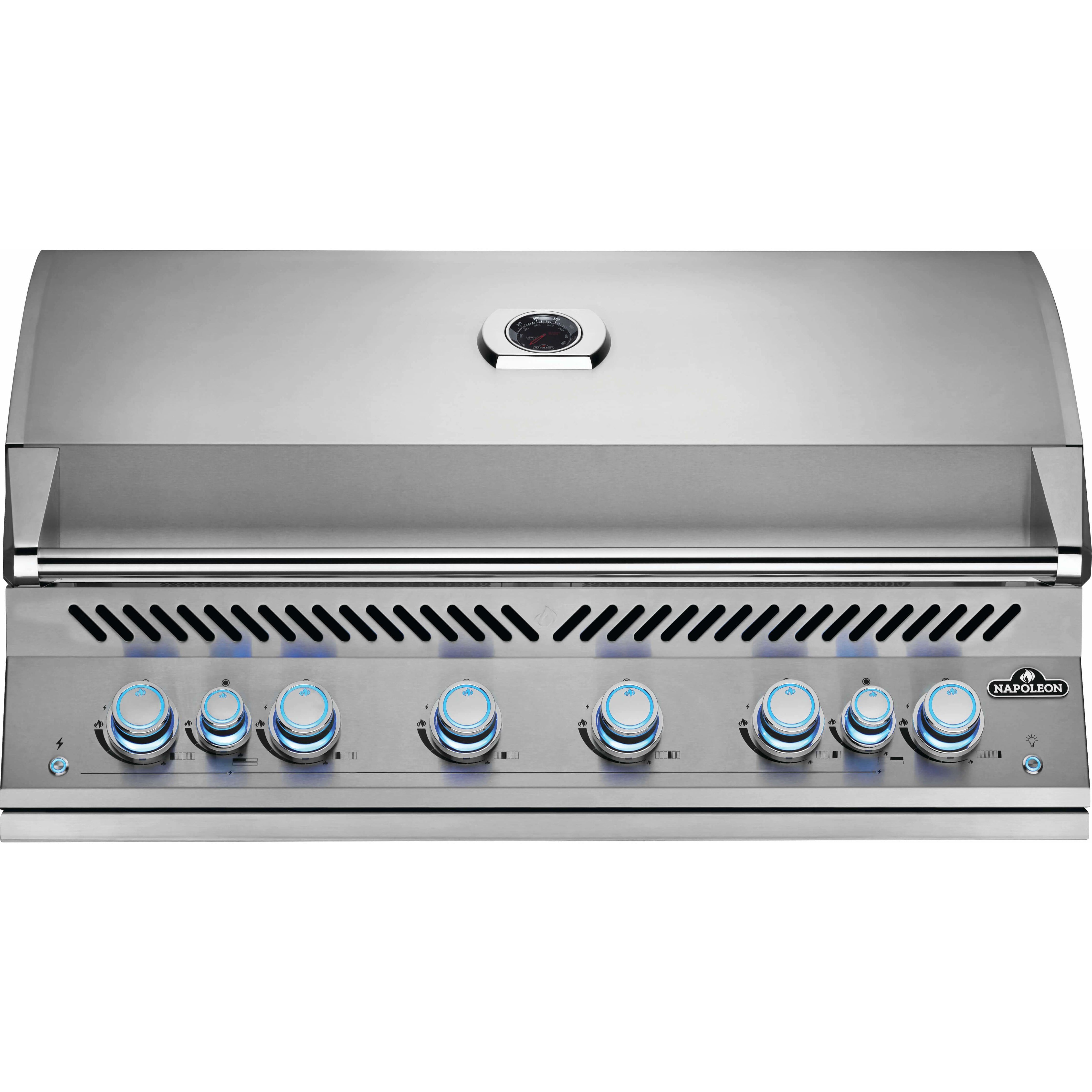 BIG44RB-Grillhead-Str-Closed-KnobsOn-Lit